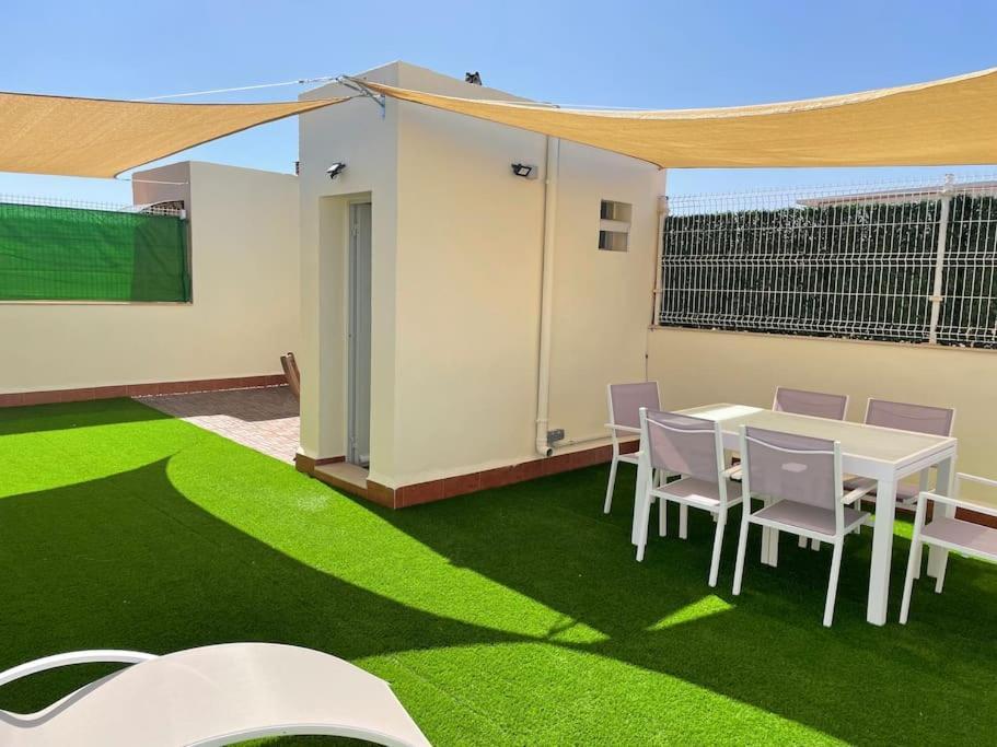 Khelok Home Aguilas Exterior photo